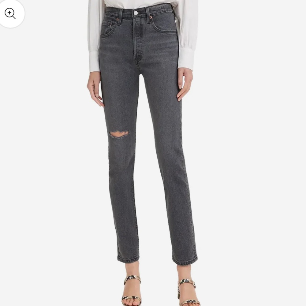 NWOT Levi’s 501 Skinny Jean